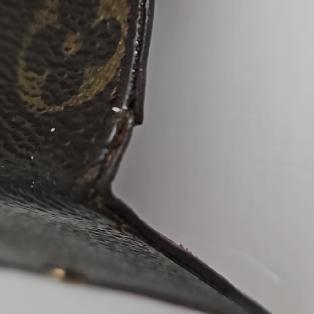 Louis Vuitton 6 Key Holder Monogram *Authentic* - Picture 8 of 17